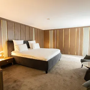 https://ganzo-boutique-hotel.bucharesthotelsnow.com